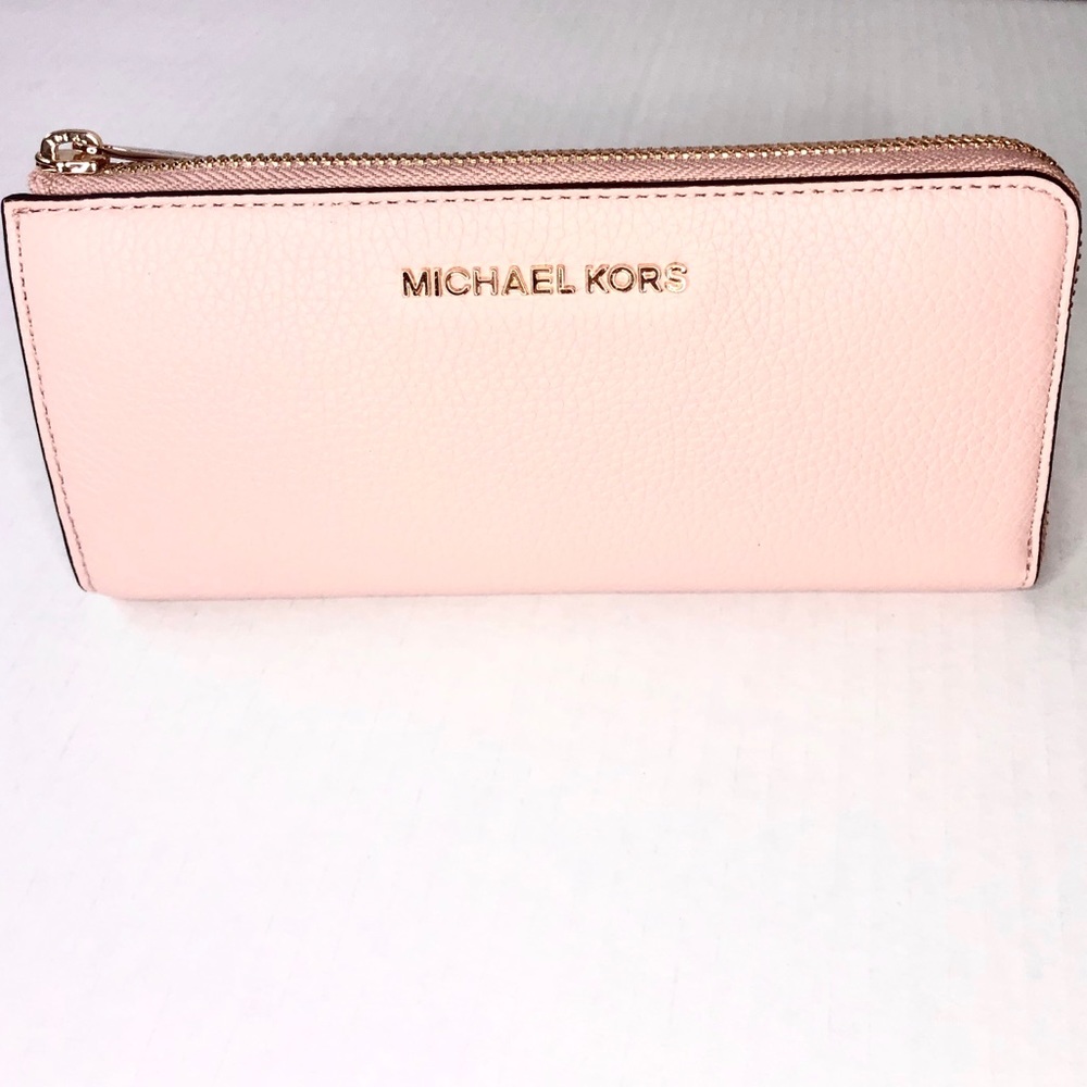 Michael Kors Jet set zip around wallet “ballet”